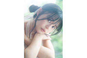 水着姿が美しい…♪ 「仮面ライダーリバイス」アギレラ／夏木花役で一躍ブレーク！ 俳優・椛島光の2nd写真集が予約開始 画像