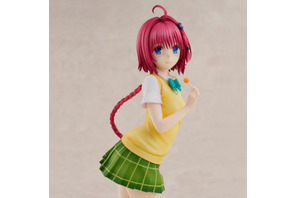 “せんぱ～い！”「ToLOVEる ダークネス」黒咲芽亜が制服姿で立体化！制服のスカートから伸びる下半身のプロポーションの再現がアツい！ 画像
