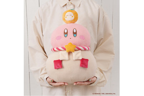「星のカービィ」が鏡餅をすいこんじゃった!?“おもち”ぬいや、年賀はがきセット27年が登場！郵便局で発売 画像