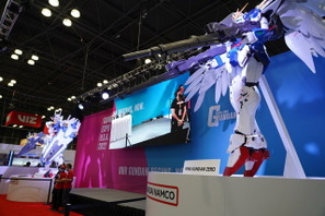 「Anime NYC 2022」会場には巨大ガンダムのモニュメントも！「MixBox meets MyAnimeList」ブースレポ 画像