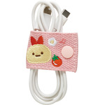 「えびふらいのしっぽ　コードホルダー」使用例（C）2025 SAN-X CO., LTD. ALL RIGHTS RESERVED.