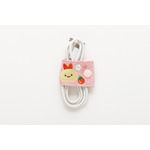 「えびふらいのしっぽ　コードホルダー」使用例（C）2025 SAN-X CO., LTD. ALL RIGHTS RESERVED.
