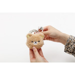 「リラックマ　ぬいぐるみミニポーチ」使用例（C）2025 SAN-X CO., LTD. ALL RIGHTS RESERVED.