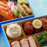 『すみっコぐらし』キャラクターおせち。じょうよ饅頭「ねこ」（C）2025 San-X Co., Ltd. All Rights Reserved.