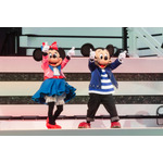 終演する「ビッグバンドビート」のイベントも開催中!暑さやわらぐレイトサマーの東京ディズニーシーを満喫