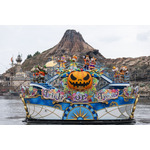 終演する「ビッグバンドビート」のイベントも開催中!暑さやわらぐレイトサマーの東京ディズニーシーを満喫