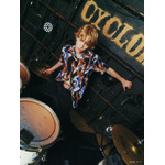 ONE PIECE×HYSTERIC GLAMOUR「NAMI ＆ BOA.HANCOCK TWIN GUITAR柄オープンカラーシャツ」着用イメージ（C）O/S・F・T