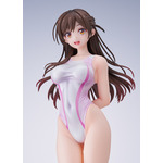 「彼女、お借りします　水原千鶴 桃色ラインの競泳水着Ver.」19,800円（税込）（C）宮島礼吏・講談社／「彼女、お借りします」製作委員会2025