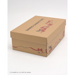 「サンリオキャラクターズ シューズ」キャラクターがリボンで繋がった箱デザイン