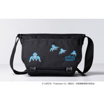 『攻殻機動隊S.A.C.』×Manhattan Portage「NY Messenger Bag JR Flap Zipper Pocket」（C）士郎正宗・Production I.G／講談社・攻殻機動隊製作委員会