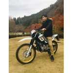 セローに乗る宮崎壮人氏