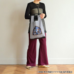 映画『鬼太郎誕生 ゲゲゲの謎』×石黒亜矢子コラボグッズ「エコバッグ（鬼太郎とねこ娘）」使用イメージ（C）映画「鬼太郎誕生ゲゲゲの謎」製作委員会