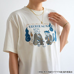 映画『鬼太郎誕生 ゲゲゲの謎』×石黒亜矢子コラボグッズ「クルーネックTシャツ（鬼太郎の父と水木）」使用イメージ（C）映画「鬼太郎誕生ゲゲゲの謎」製作委員会