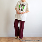 映画『鬼太郎誕生 ゲゲゲの謎』×石黒亜矢子コラボグッズ「クルーネックTシャツ（鬼太郎の父と鬼太郎の母）」使用イメージ（C）映画「鬼太郎誕生ゲゲゲの謎」製作委員会