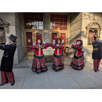 「クリスマスキャロラーズ」※11月10日撮影