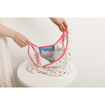 すみっコぐらし「グミグミパーティー」ショッピングバッグ　使用イメージ（C）2025 SAN-X CO., LTD. ALL RIGHTS RESERVED.