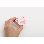 サンエックス「Makeup Rilakkuma メイクスポンジ」使用イメージ（C）2025 SAN-X CO., LTD. ALL RIGHTS RESERVED.