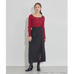 TVアニメ『らんま1/2』× earth music＆ecology Japan Label「チャイナスカート」ブラック　着用イメージ（C）高橋留美子・小学館/「らんま1/2」製作委員会