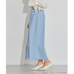 TVアニメ『らんま1/2』× earth music＆ecology Japan Label「チャイナスカート」ライトブルー　着用イメージ（C）高橋留美子・小学館/「らんま1/2」製作委員会