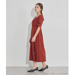 TVアニメ『らんま1/2』× earth music＆ecology Japan Label「チャイナワンピース」ボルドー　着用イメージ（C）高橋留美子・小学館/「らんま1/2」製作委員会