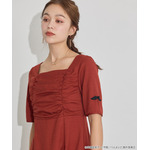 TVアニメ『らんま1/2』× earth music＆ecology Japan Label「チャイナワンピース」ボルドー　着用イメージ（C）高橋留美子・小学館/「らんま1/2」製作委員会