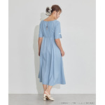 TVアニメ『らんま1/2』× earth music＆ecology Japan Label「チャイナワンピース」ライトブルー　着用イメージ（C）高橋留美子・小学館/「らんま1/2」製作委員会