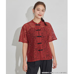 TVアニメ『らんま1/2』× earth music＆ecology Japan Label「チャイナレースシャツ」ボルドー　着用イメージ（C）高橋留美子・小学館/「らんま1/2」製作委員会