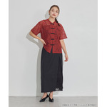 TVアニメ『らんま1/2』× earth music＆ecology Japan Label「チャイナレースシャツ」ボルドー　着用イメージ（C）高橋留美子・小学館/「らんま1/2」製作委員会