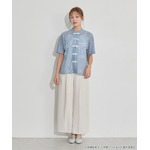 TVアニメ『らんま1/2』× earth music＆ecology Japan Label「チャイナレースシャツ」ライトブルー　着用イメージ（C）高橋留美子・小学館/「らんま1/2」製作委員会