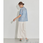 TVアニメ『らんま1/2』× earth music＆ecology Japan Label「チャイナレースシャツ」ライトブルー　着用イメージ（C）高橋留美子・小学館/「らんま1/2」製作委員会