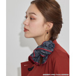 TVアニメ『らんま1/2』× earth music＆ecology Japan Label「ビッグシュシュ」ブラック　着用イメージ（C）高橋留美子・小学館/「らんま1/2」製作委員会