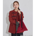 TVアニメ『らんま1/2』× earth music＆ecology Japan Label「チャイナトートバッグ」ボルドー　使用イメージ（C）高橋留美子・小学館/「らんま1/2」製作委員会