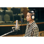久保田利伸 アニメの世界に初出演！活動40周年を迎え初の挑戦にドキドキのアフレコ現場映像を公開！主題歌も担当！