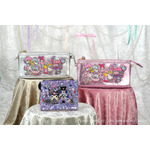 「サンリオ」キティやキキララの“ゆめかわ”爆発♪ 刺繍表現が贅沢なアイテムが松屋銀座で先行販売 画像