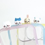 イラストと人形のシンプルなスマホケース