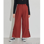 TVアニメ『らんま1/2』× earth music＆ecology Japan Label「チャイナパンツ」ボルドー　着用イメージ（C）高橋留美子・小学館/「らんま1/2」製作委員会