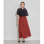 TVアニメ『らんま1/2』× earth music＆ecology Japan Label「チャイナスカート」ボルドー　着用イメージ（C）高橋留美子・小学館/「らんま1/2」製作委員会