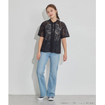 TVアニメ『らんま1/2』× earth music＆ecology Japan Label「チャイナレースシャツ」ブラック　着用イメージ（C）高橋留美子・小学館/「らんま1/2」製作委員会