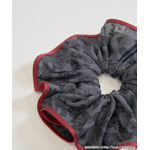 TVアニメ『らんま1/2』× earth music＆ecology Japan Label「ビッグシュシュ」ブラック（C）高橋留美子・小学館/「らんま1/2」製作委員会