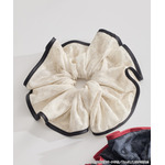 TVアニメ『らんま1/2』× earth music＆ecology Japan Label「ビッグシュシュ」アイボリー（C）高橋留美子・小学館/「らんま1/2」製作委員会