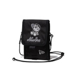 ニューエラ『ドラえもん』オリジナルコレクション新作「Neck Pouch」