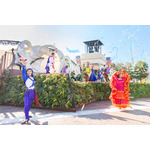 テーマは世界のダンスと音楽の祭典!シーの新ステージショー「ダンス・ザ・グローブ!」お披露目