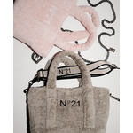 「N21」×「SodateruTOWEL」トートバッグ(税込 各¥20,900)　※ショルダーストラップは別売り ロゴショルダーベルト(税込 ¥11,000)、チェーンショルダーベルト(税込 ¥11,000)