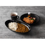 「機動戦士ガンダム 閃光のハサウェイ キルケーの魔女 カフェ」ケリアの用意したカレー