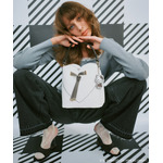 HELLO KITTY×VIS「ハートカットバッグ」使用イメージ