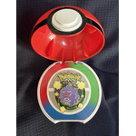 モンスターボールの中のピンバッジ