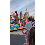 くじに当たると特別なプレゼントも！学生限定「春ディズニー！」で最高の思い出を作っちゃおう