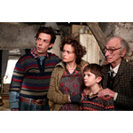 (C)2005 Warner Bros. Ent. All Rights Reserved (C) 2005 Theobald Film Productions LLP