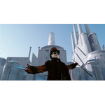 (C)2005 Warner Bros. Ent. All Rights Reserved (C) 2005 Theobald Film Productions LLP