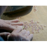 「彫り」：0.1ミリに懸ける精緻な技